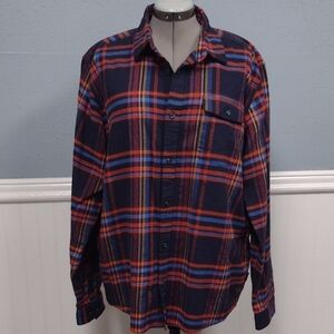 Patagonia 100% Organic Cotton Men's Blue and Red Checkered Shirt